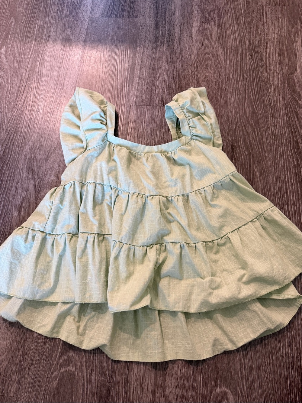 NWOT Tiered Ruffle Top - Picture 6 of 6